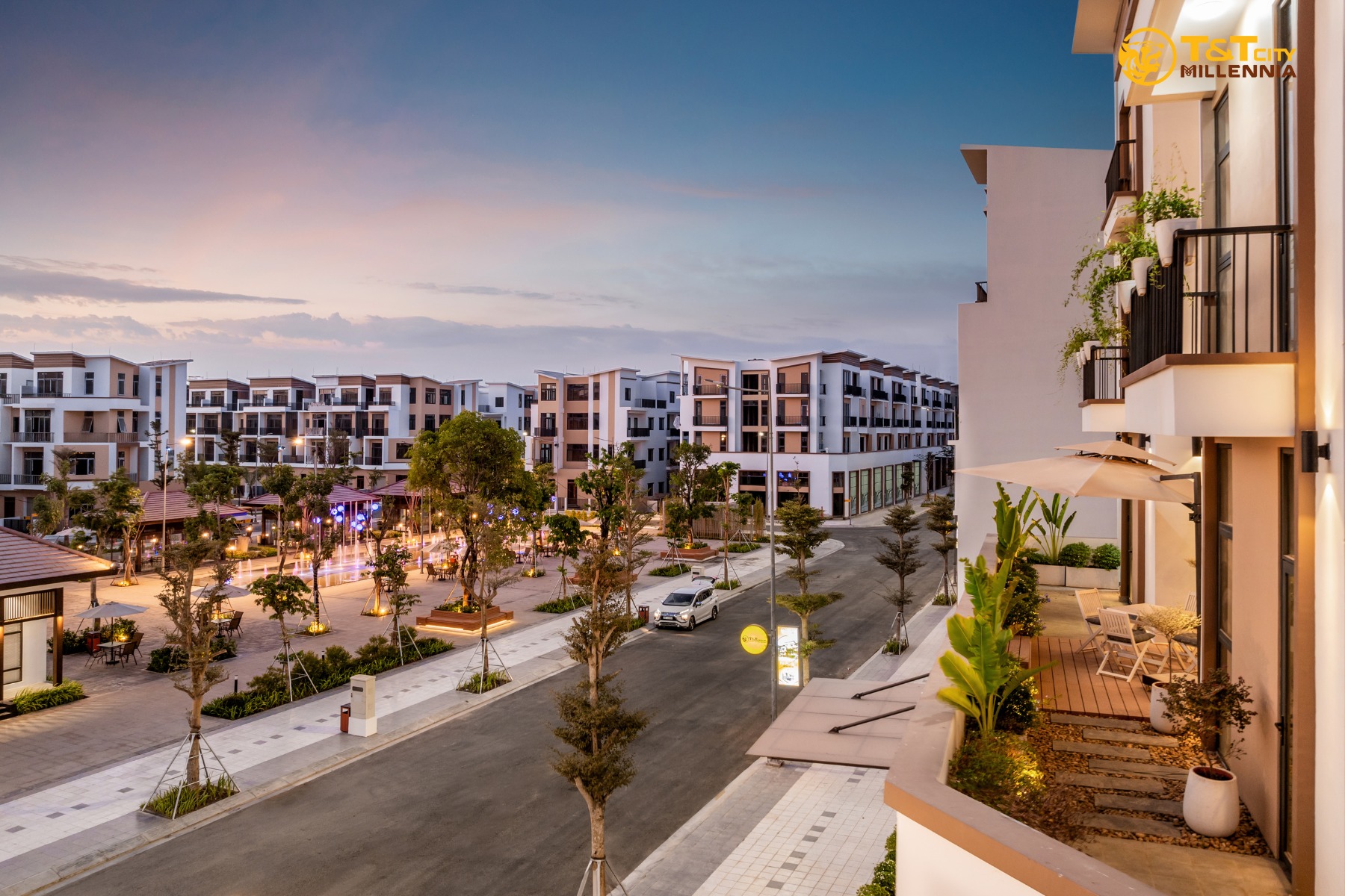 View ban công quảng trường nước T&T Millennia City